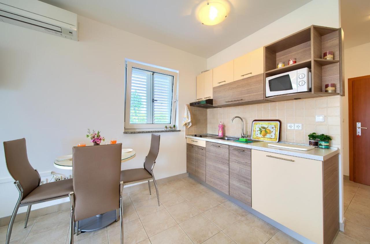 Apartments Ivica Krk Island ชิโล ภายนอก รูปภาพ