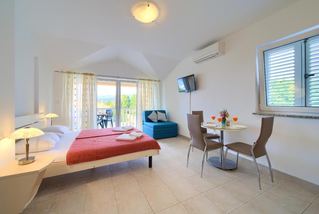 Apartments Ivica Krk Island ชิโล ภายนอก รูปภาพ