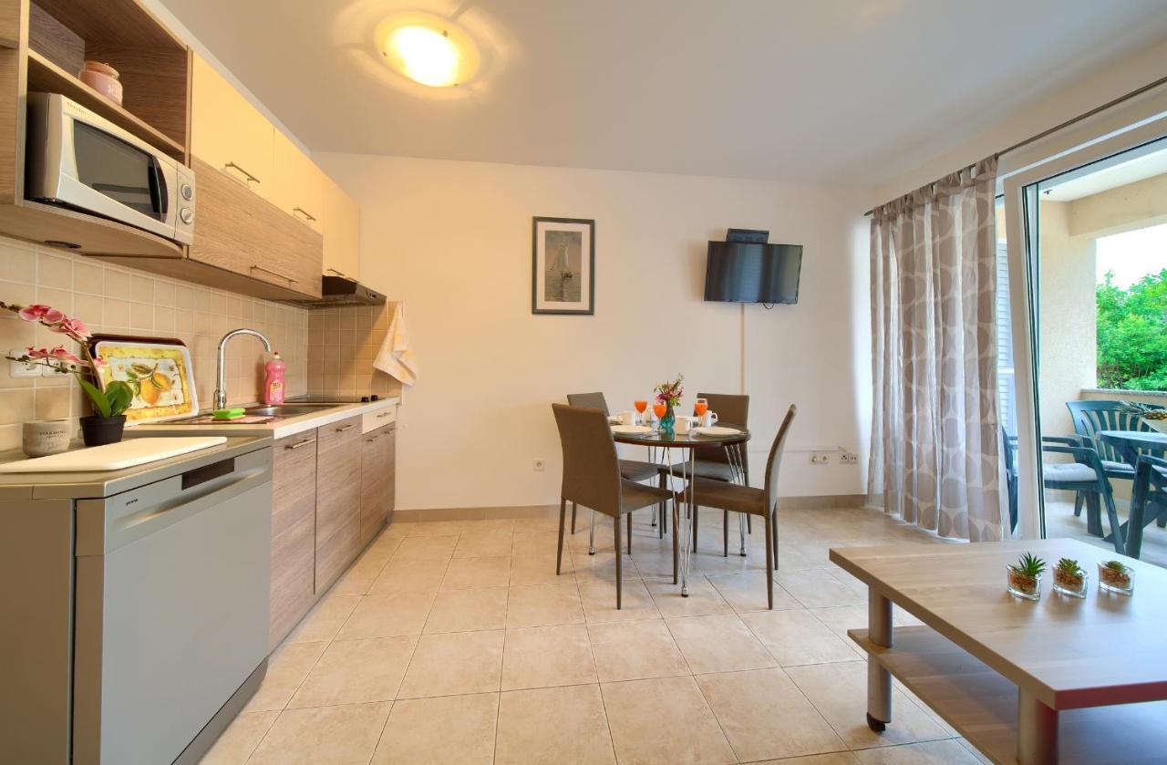 Apartments Ivica Krk Island ชิโล ภายนอก รูปภาพ