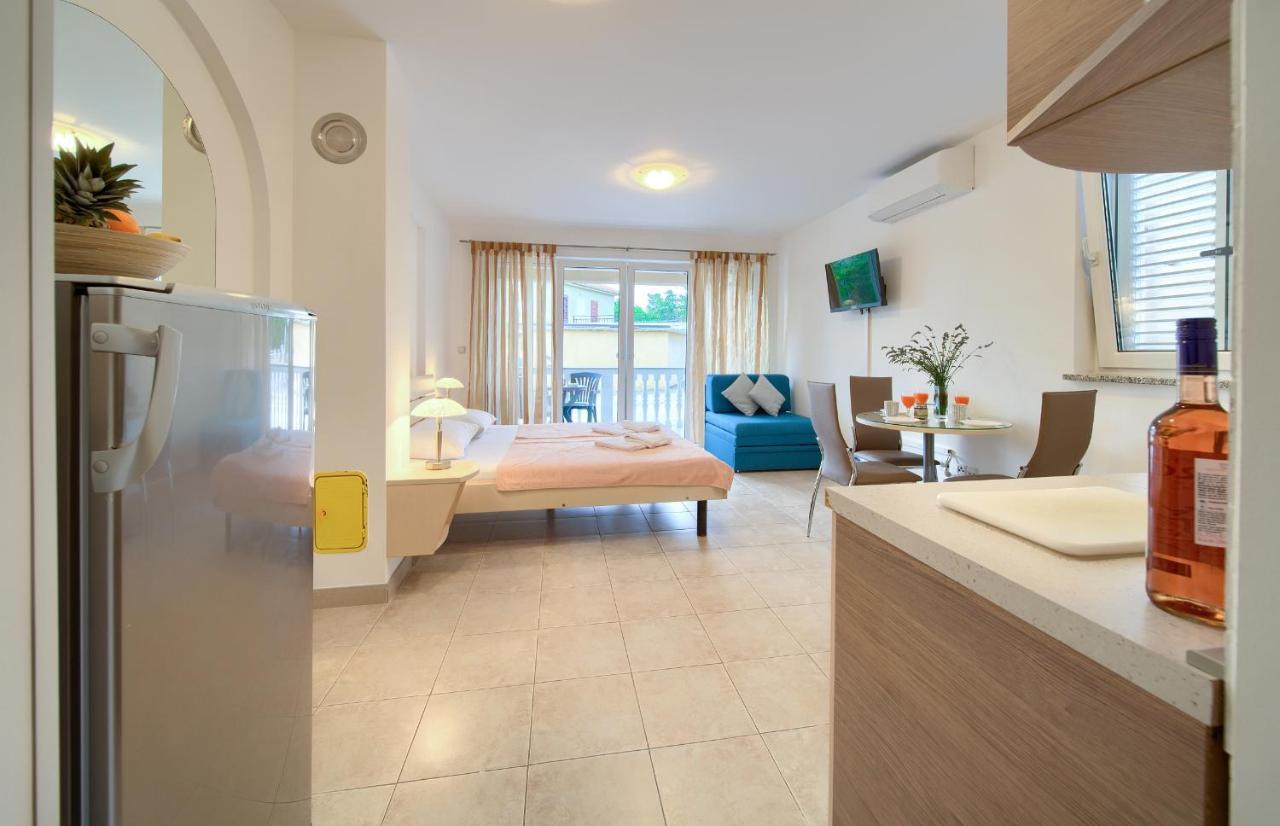 Apartments Ivica Krk Island ชิโล ภายนอก รูปภาพ